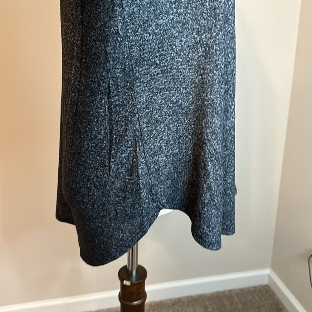Maurices 24/7 Long Sleeve Tee Size Medium - Picture 7 of 17